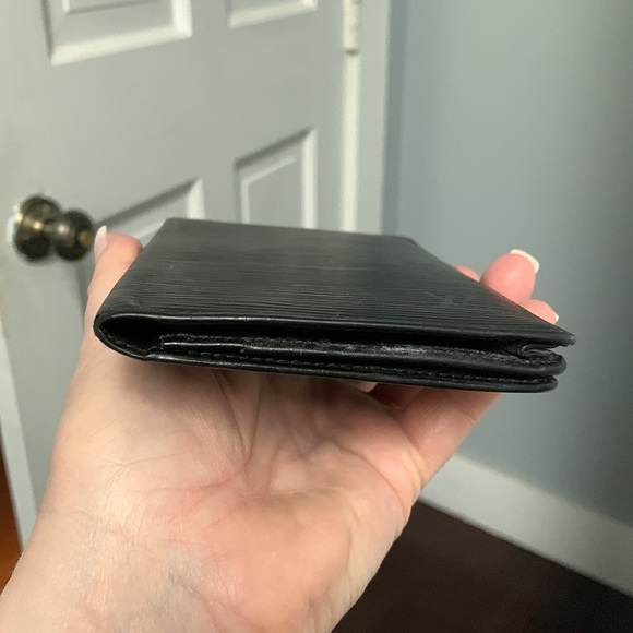 1994 authentic Louis Vuitton black Epi leather long wallet / checkbook holder - Picture 3 of 16